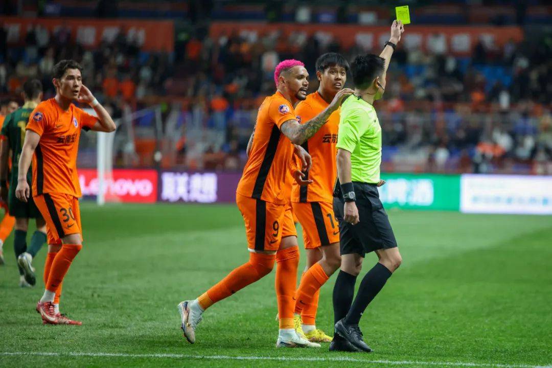 包含云南队主教练战术精准,领队赢得比赛！的词条