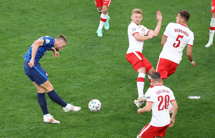 斯洛伐克逼平西班牙小组形势乐观的简单介绍