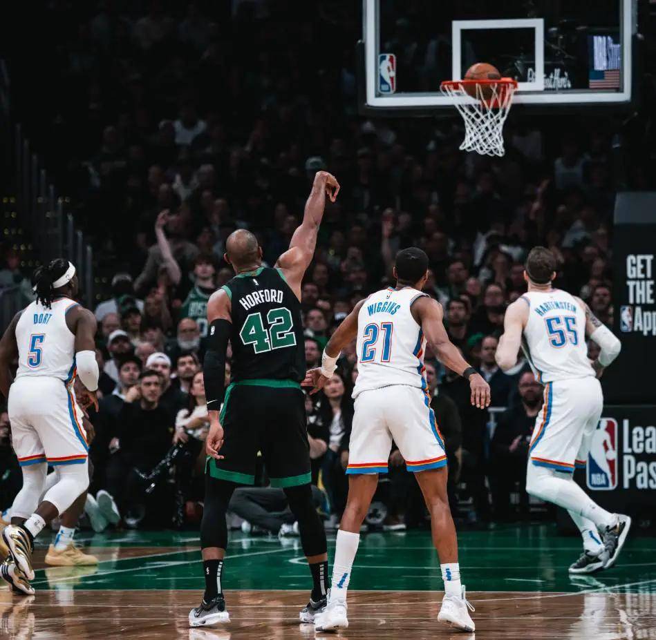 华莱士菲尔德主场获胜,联赛连胜达四轮 华莱士菲尔德主场获胜,联赛连胜达四轮