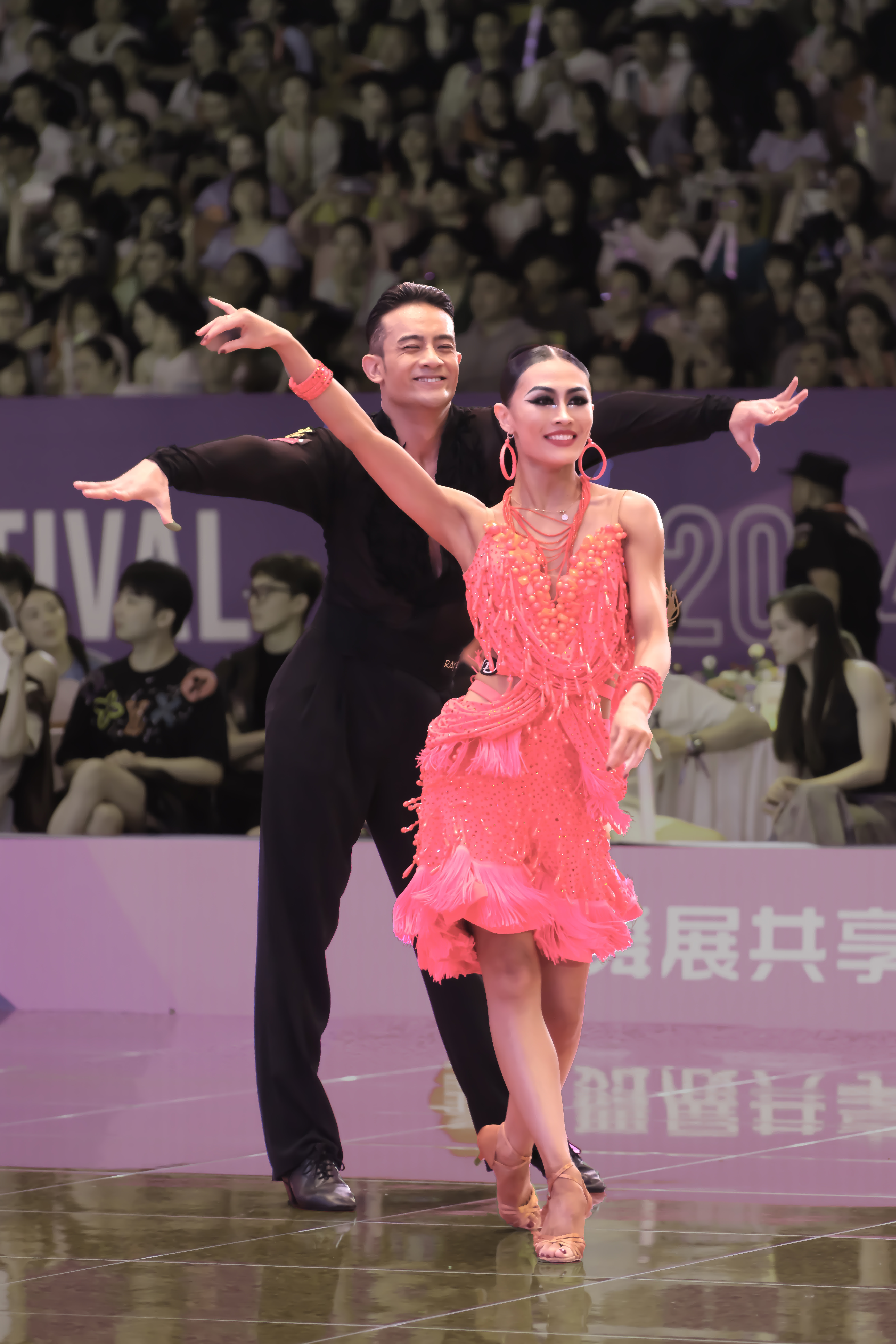 全明星阵容现身,势必掀起高潮!的简单介绍 全明星阵容现身,势必掀起高潮!的简单介绍