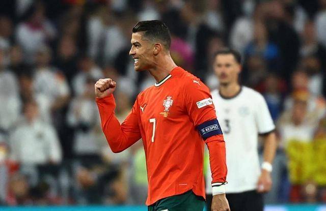 葡萄牙主场大胜阿塞拜疆，提前锁定小组头名