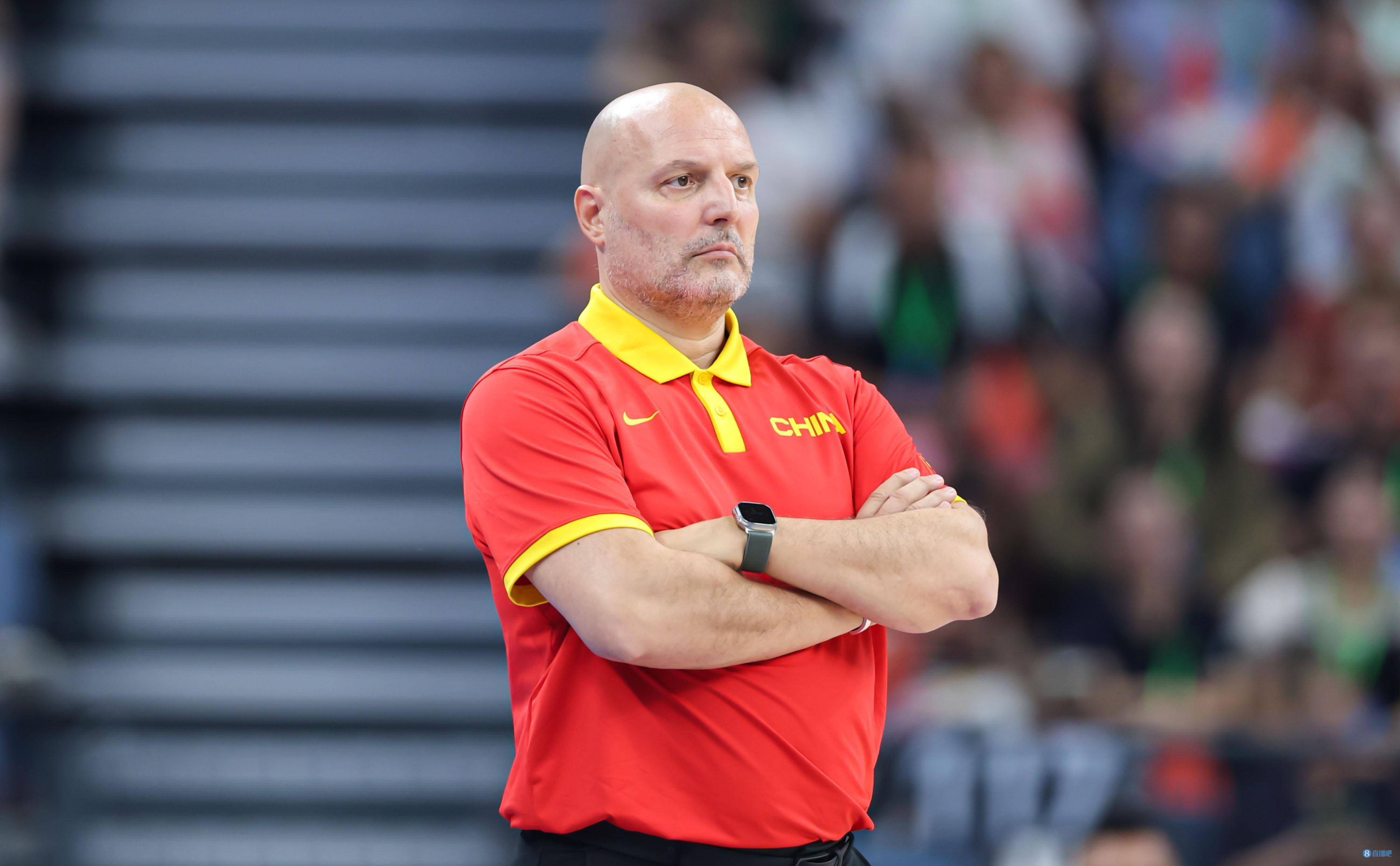 一支球队签下了一名前世界冠军作为新教练 一支球队签下了一名前世界冠军作为新教练