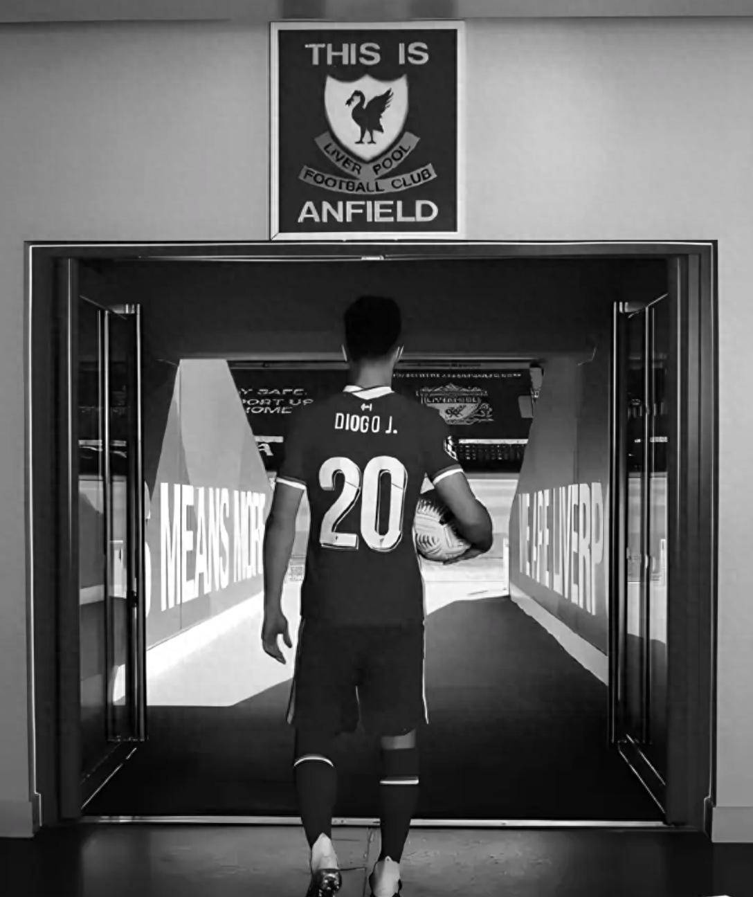 一位退役球员表示愿意回归球场,为球队效力的简单介绍 一位退役球员表示愿意回归球场,为球队效力的简单介绍