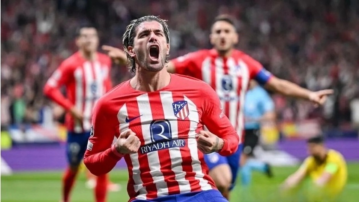 马德里竞技主场大胜,球迷沸腾现场庆祝的简单介绍 马德里竞技主场大胜,球迷沸腾现场庆祝的简单介绍