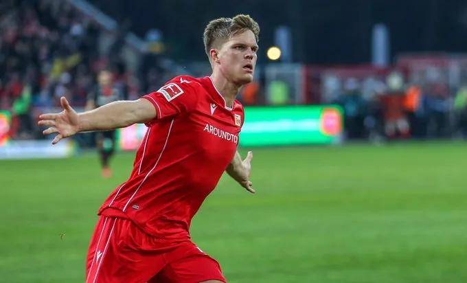 包含沙尔克主场输球，连败场数逐渐增加的词条