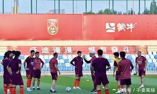 柬埔寨球队调整战术备战下场比赛