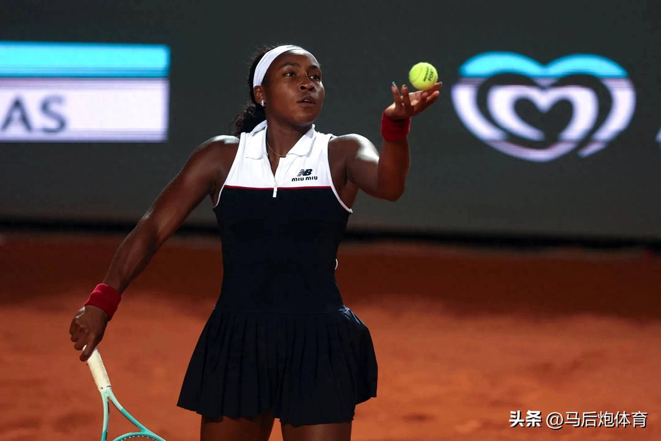 罗马尼亚体操选手完美表现！备受瞩目