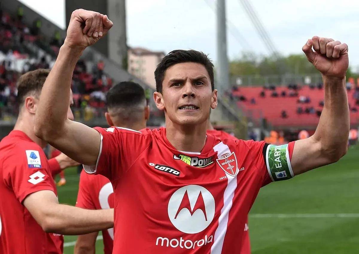 热那亚队员严重受伤,赛季前景堪忧 热那亚队员严重受伤,赛季前景堪忧