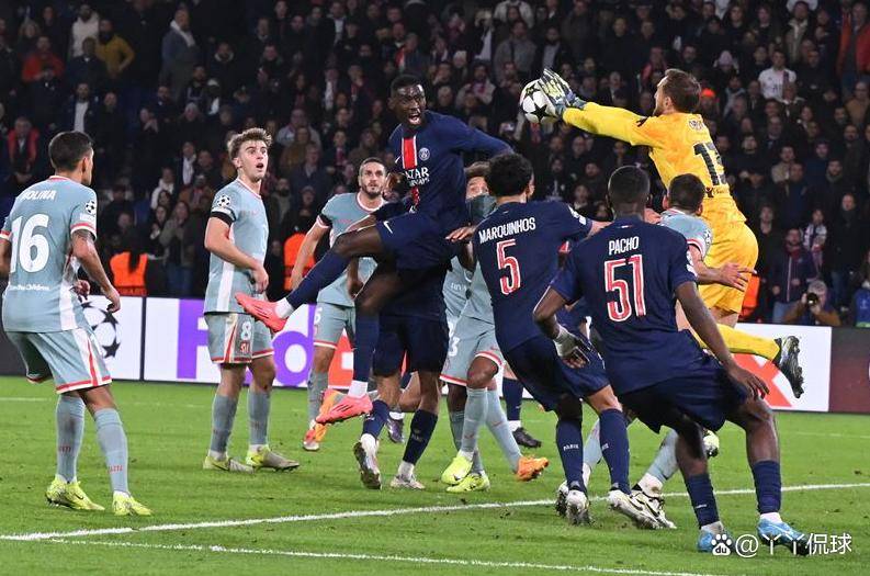 巴黎圣日耳曼队豪取胜利，晋级下一轮比赛的简单介绍