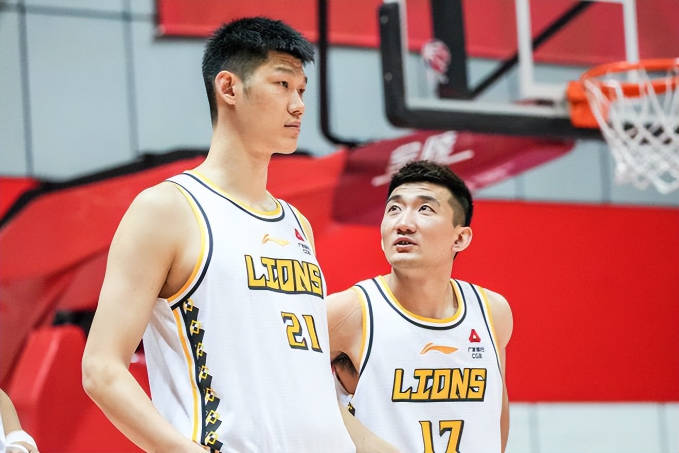 热门球队在本场比赛中展示出色实力