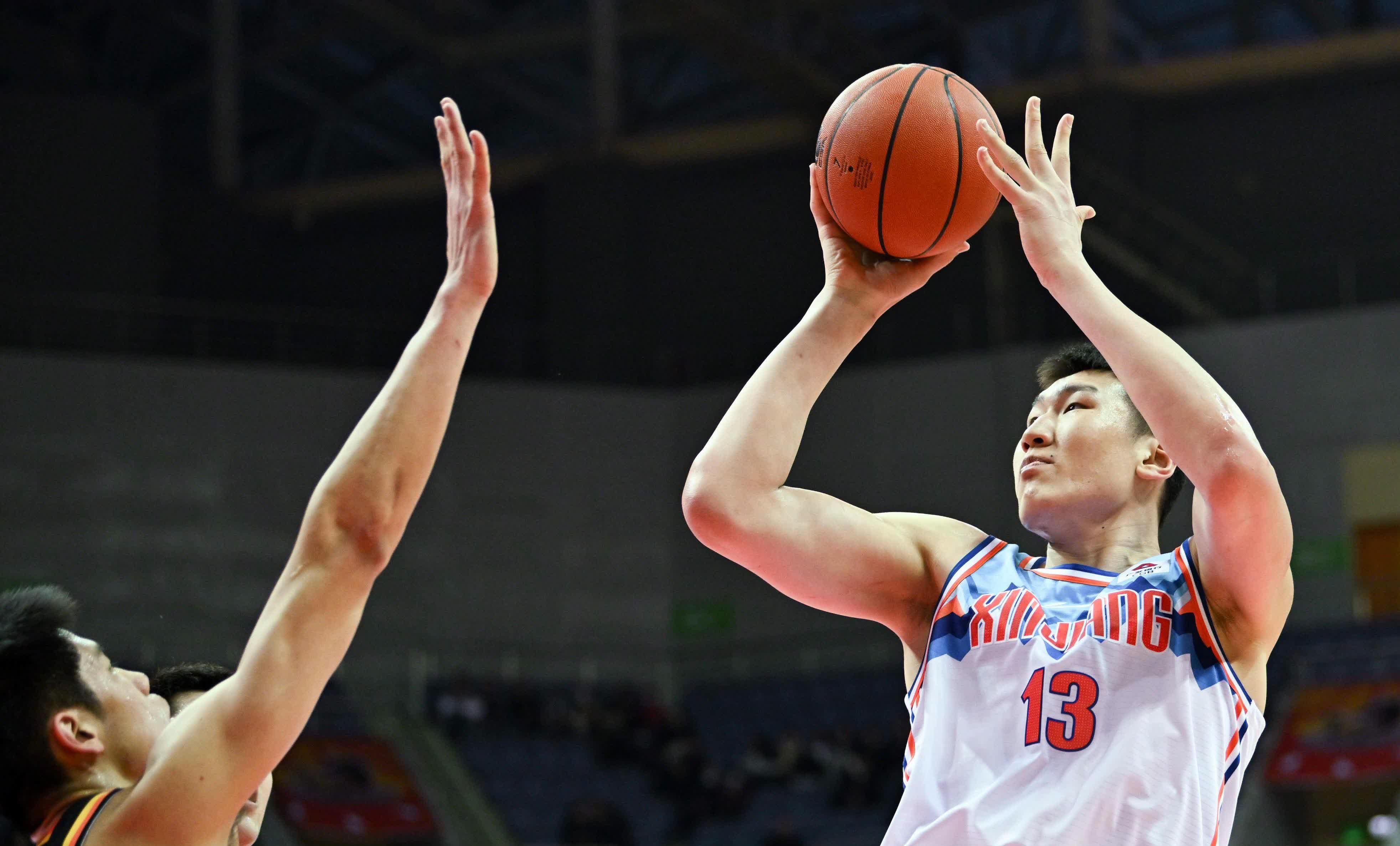 广东队势不可挡击败新疆男篮，再添一城